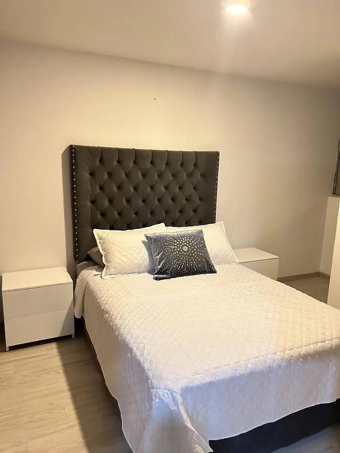 Apartamento Av El Poblado contacts