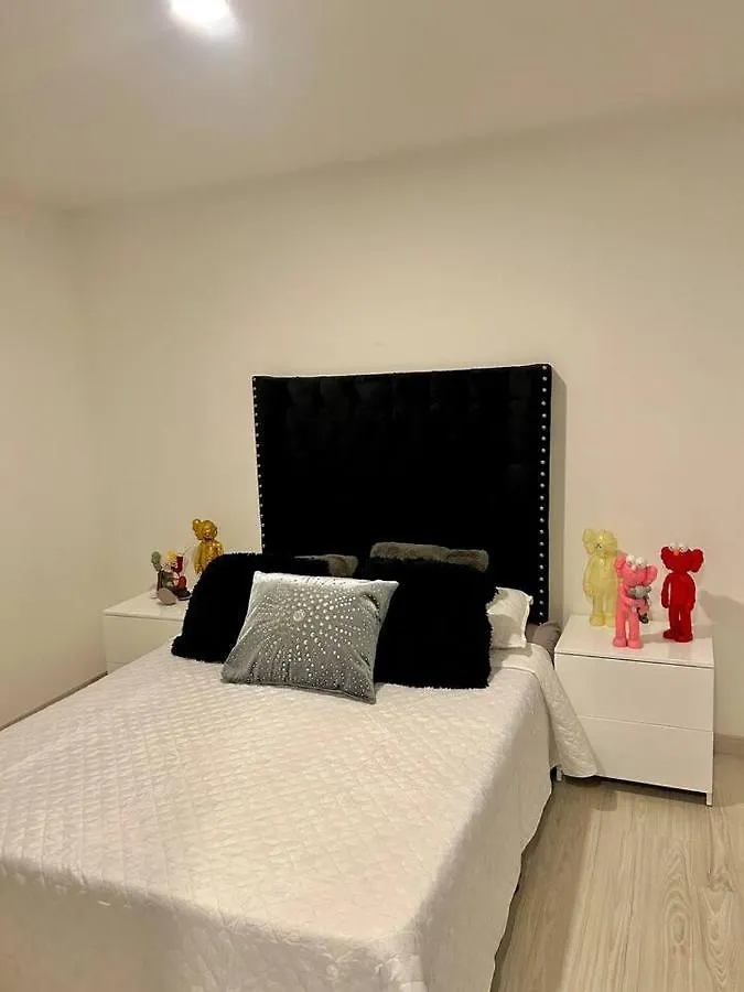 Apartamento Av El Poblado Apartamento Medellín 0*,  Colômbia